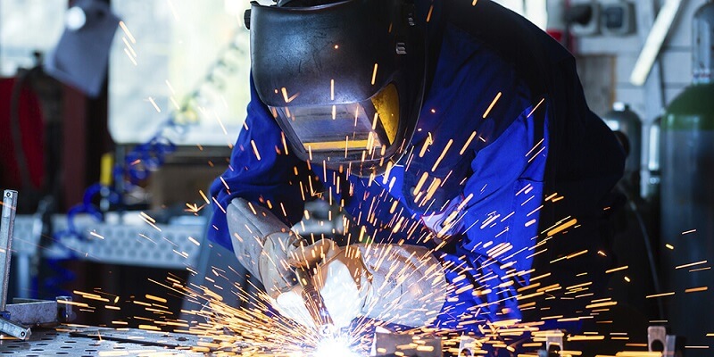 جوشکاری انفجاری چیست؟ 2 ایران بور Welding Sparks 1 ایران بور جوشکاری انفجاری چیست؟